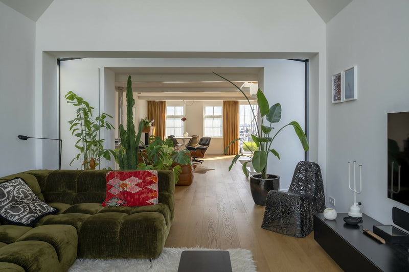 Bauwerk Eiken Plankenvloer in Mandorla Olieafwerking-Vloerenhuis Amsterdam-Woonkamer-Bauwerk Eiken Plankenvloer - Mandorla Geolied | Luxe Houten Vloeren-OBLY