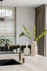 ‘ELEGANT NEUTRALS’ IN EEN BREDASE JAREN 30 VILLA-OBLY-Woonkamer-OBLY