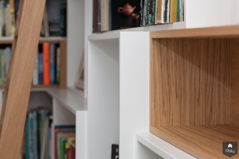 Hoge eiken fineer boekenkast-Berka Interieurbouw en Meubelmakerij-alle,Entree hal trap-OBLY