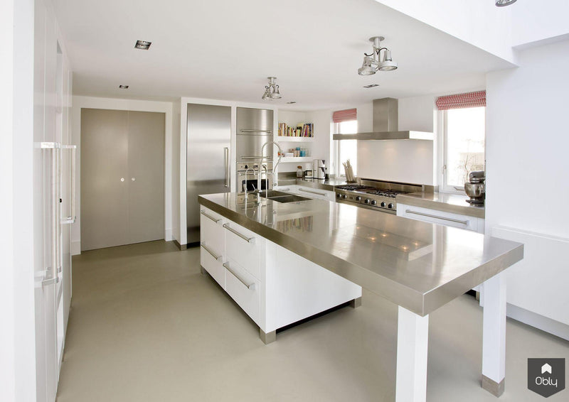 The Living Kitchen - strakke witte keuken met RVS-The Living Kitchen by Paul van de Kooi-alle,Keuken-OBLY