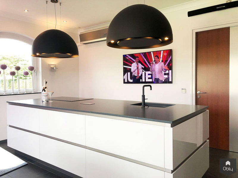 Hoogglans lak witte keuken in greeploos design-Keukenarchitectuur Midden Brabant-alle, Keuken-OBLY